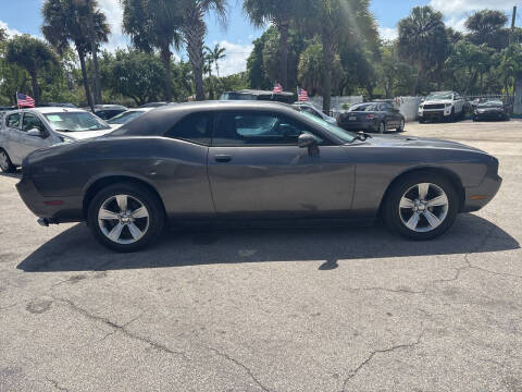2014 Dodge Challenger SXT