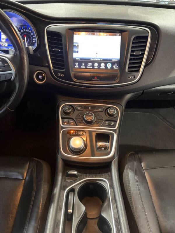 2015 Chrysler 200 C