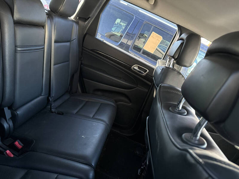 Image 7 of 2013 Jeep Grand Cherokee Laredo