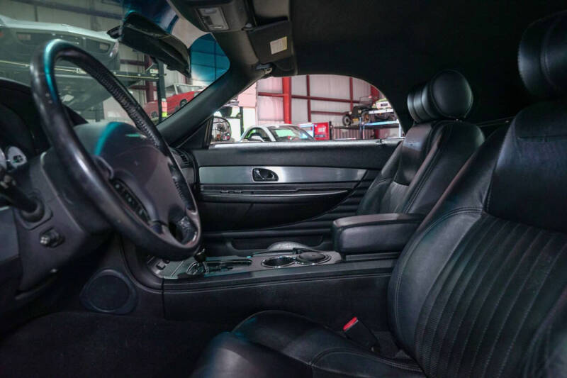 2004 Ford Thunderbird Deluxe