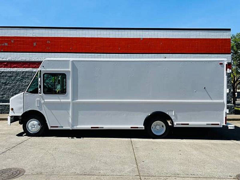 2006 Freightliner MT45 Chassis