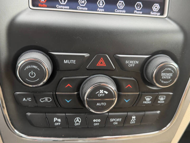 2019 Jeep Grand Cherokee Laredo E