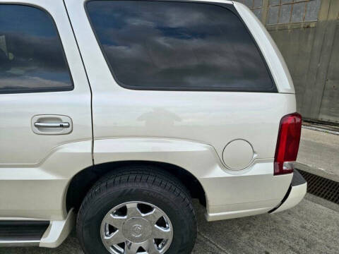 2004 Cadillac Escalade