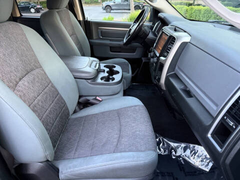 2015 RAM 1500 SLT