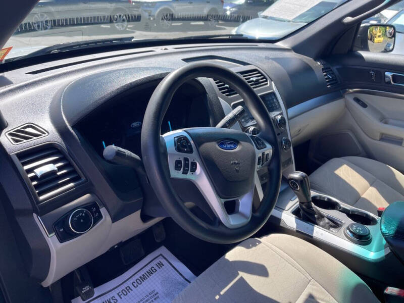 2015 Ford Explorer