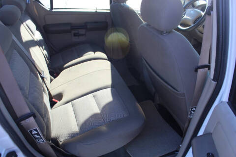 2004 Ford Explorer Sport Trac XLT