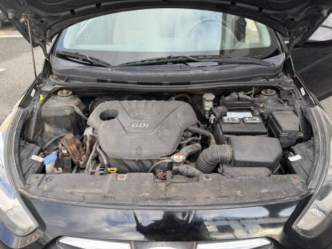 2013 Hyundai Accent GLS