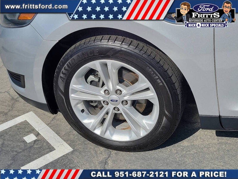 2017 Ford Taurus SE