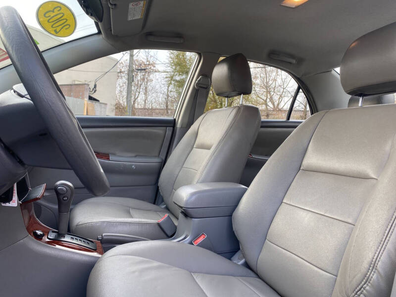 2003 Toyota Corolla LE