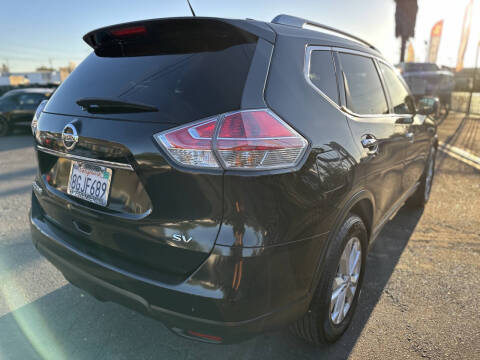 2016 Nissan Rogue SV