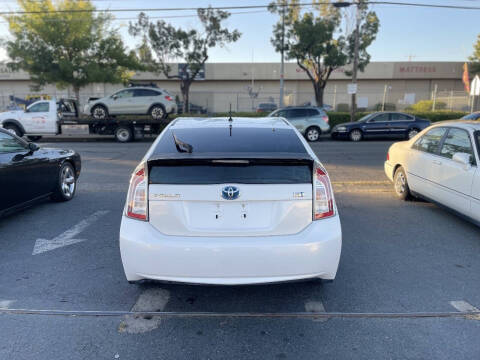 2012 Toyota Prius Two