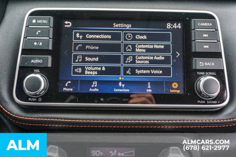 2020 Nissan Kicks SR