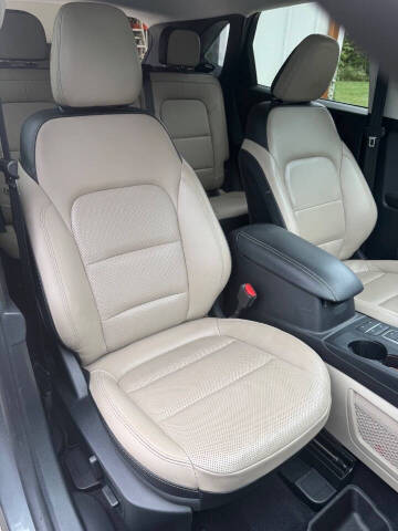 2021 Ford Escape Plug-In Hybrid Titanium