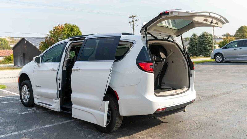 2022 Chrysler Pacifica Touring L
