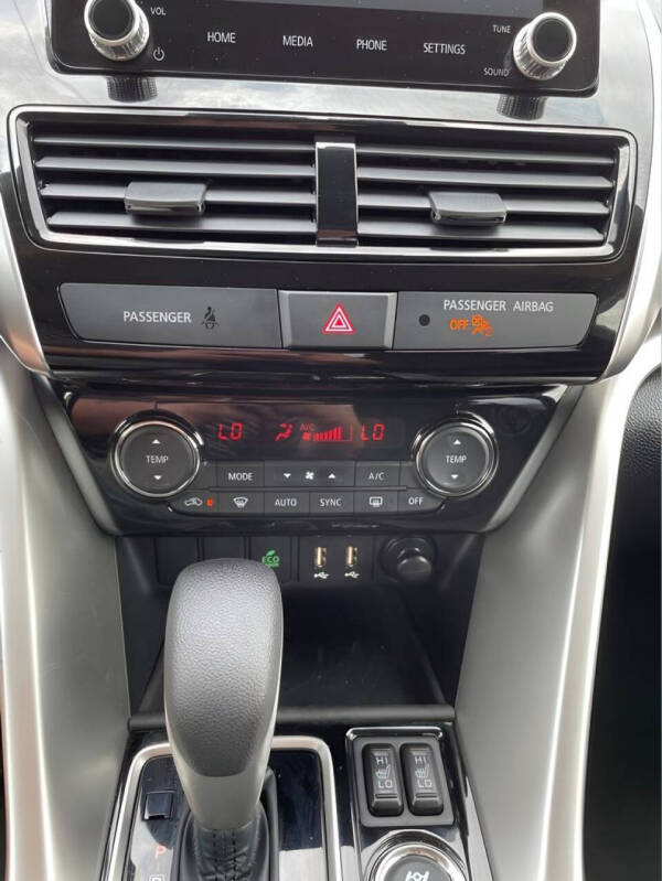 2026 Mitsubishi Eclipse Cross SE