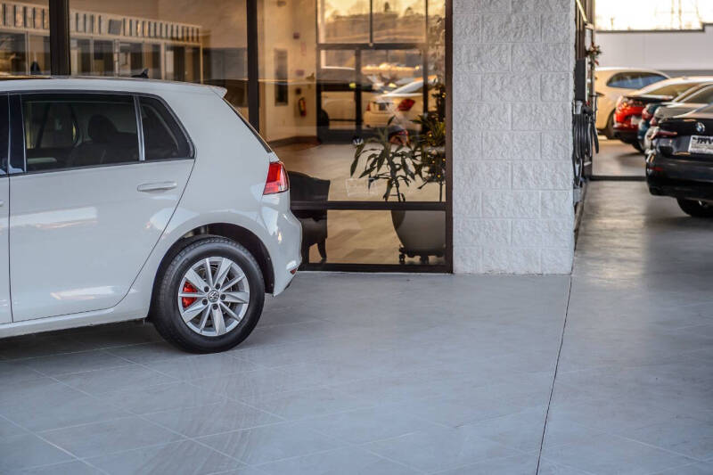 2016 Volkswagen Golf TSI S