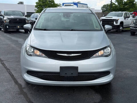 2023 Chrysler Voyager LX