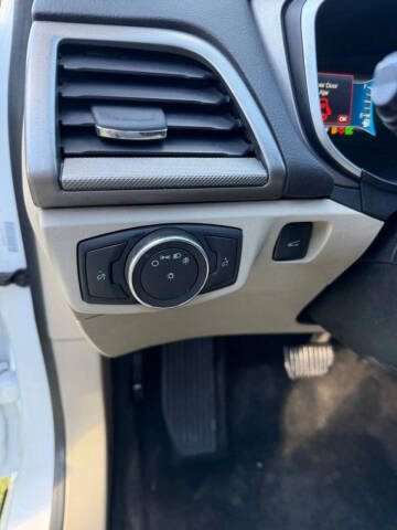 2019 Ford Fusion Hybrid SE