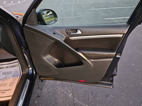 2016 Volkswagen Tiguan 2.0T R-Line