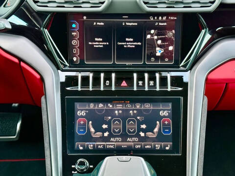 2024 Lamborghini Urus S