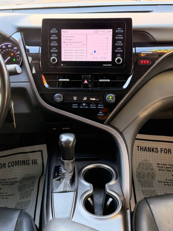 2021 Toyota Camry SE