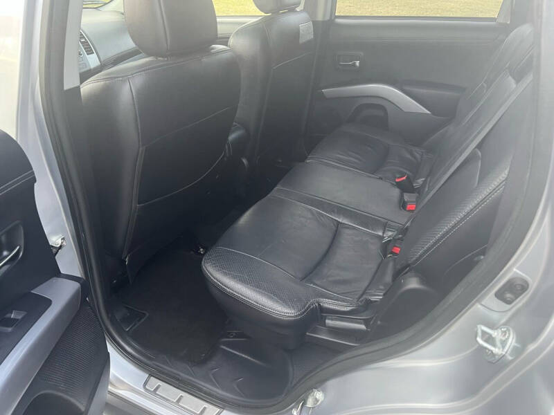 2011 Mitsubishi Outlander XLS