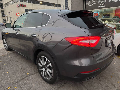 2017 Maserati Levante