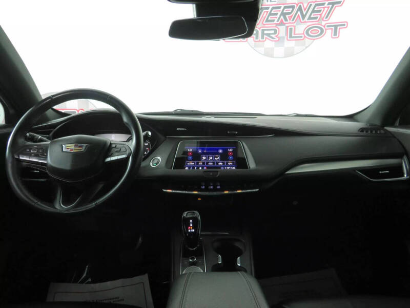 2020 Cadillac XT4 Premium Luxury