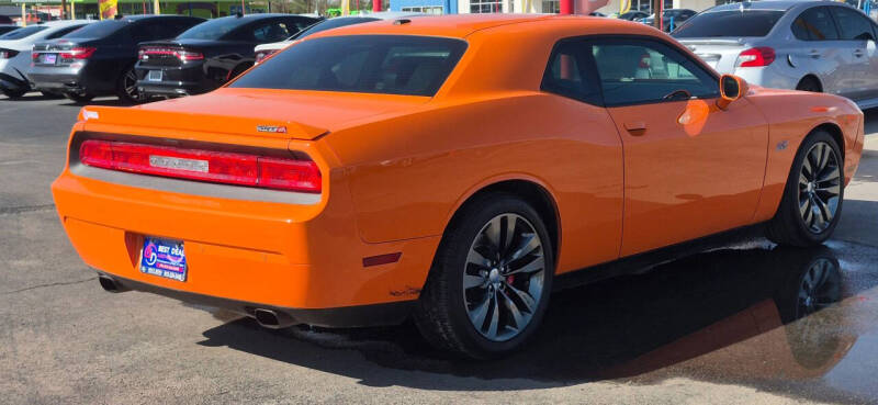 2014 Dodge Challenger SRT8
