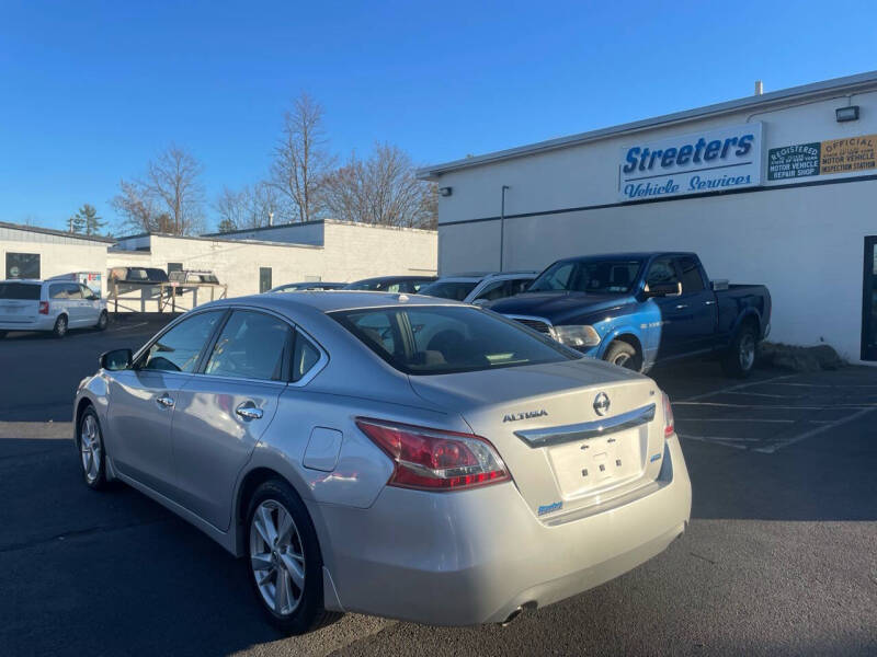 2013 Nissan Altima Sedan SV photo 6