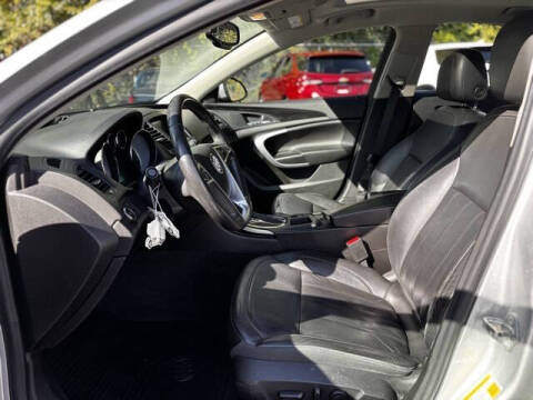 2012 Buick Regal Premium 1