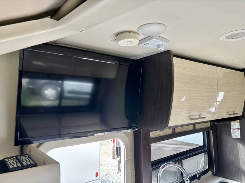 2017 Thor Motor Coach Compass 23TB