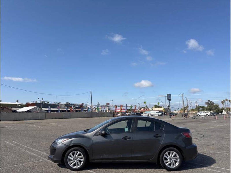 2013 Mazda MAZDA3 i Touring