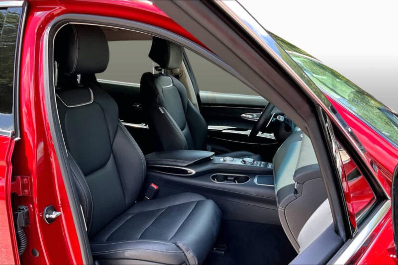2025 Genesis GV70 2.5T Standard