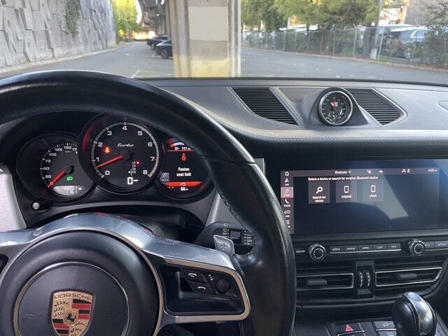 2020 Porsche Macan Turbo