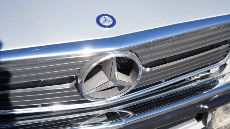 1989 Mercedes-Benz 560-Class 560 SL