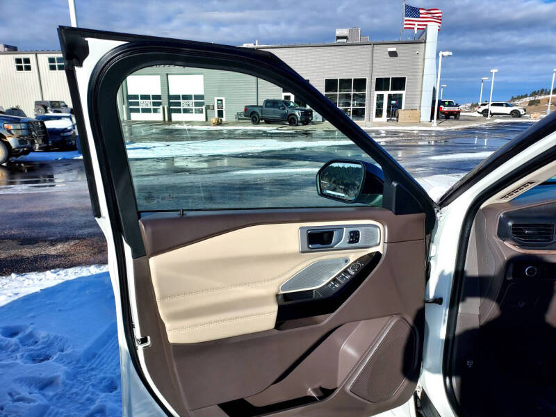 2024 Ford Explorer Platinum