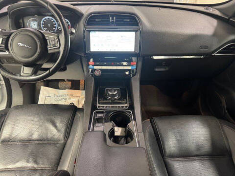 2017 Jaguar F-PACE 35t Prestige