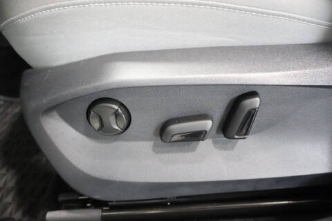 2024 Volkswagen Taos SE 4Motion