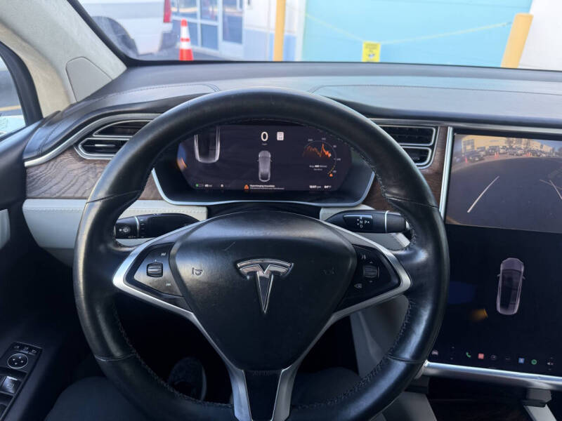 2017 Tesla Model X 75D