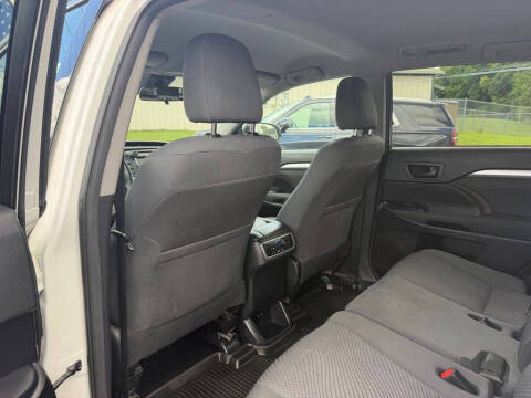 2017 Toyota Highlander LE
