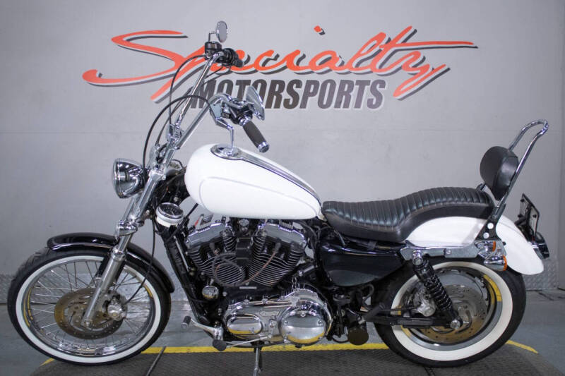2006 Harley-Davidson Sportster 1200 Custom