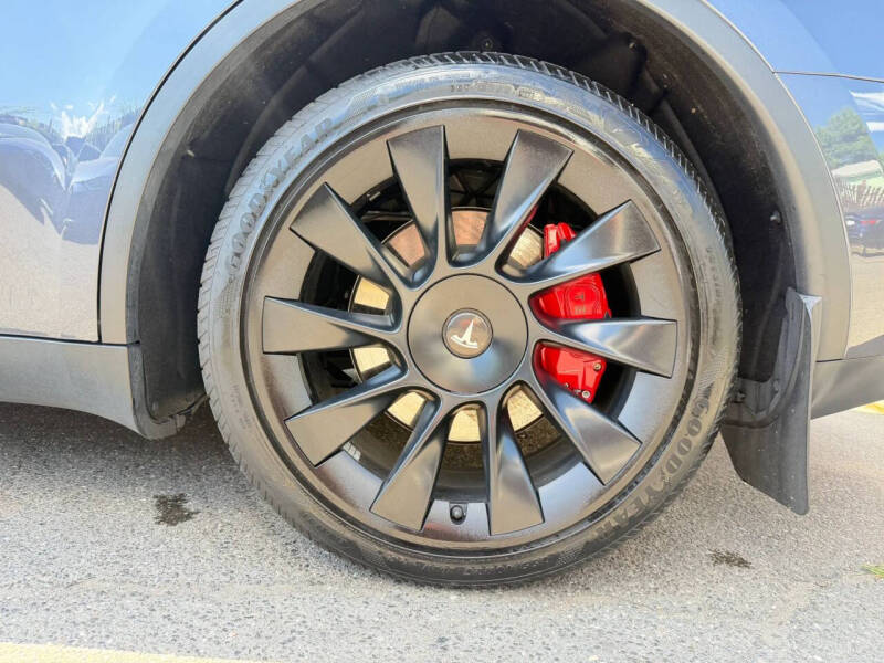2024 Tesla Model Y Long Range