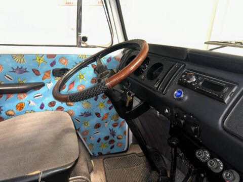 1977 Volkswagen Bus
