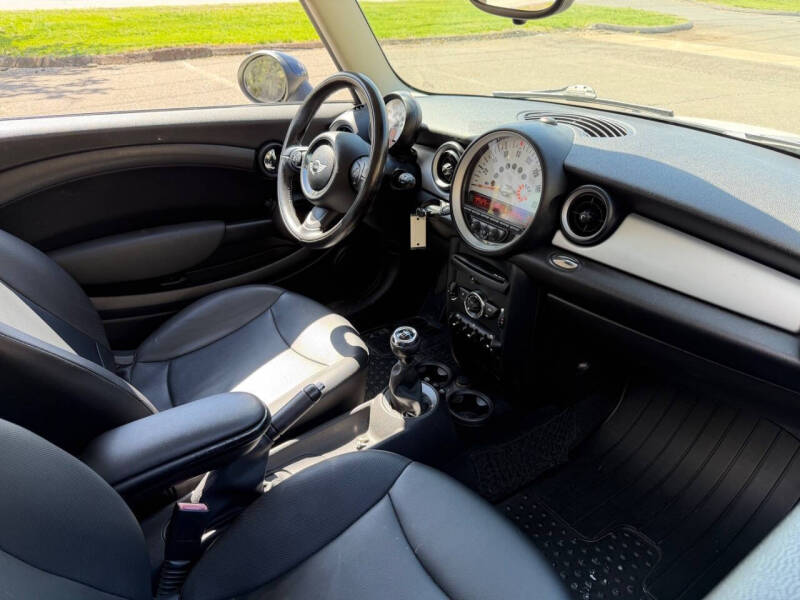 2011 MINI Cooper
