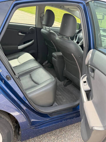 2010 Toyota Prius III