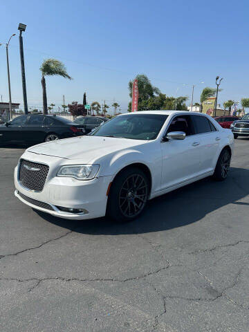 2016 Chrysler 300 for sale at Cars Landing Inc. in Colton CA