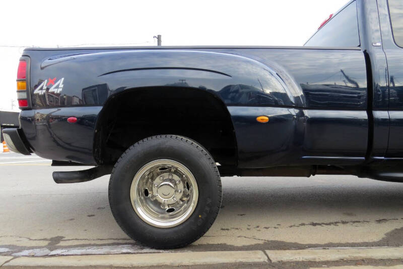 2005 Chevrolet Silverado 3500 LS