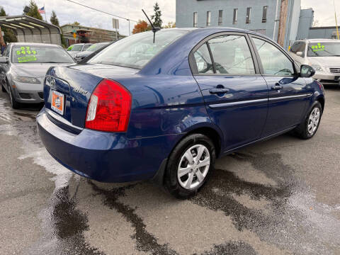 2010 Hyundai Accent GLS