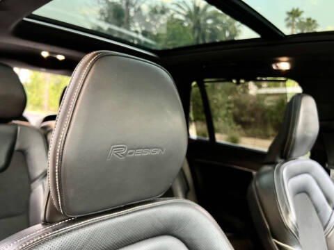 2019 Volvo XC90 T8 eAWD R-Design